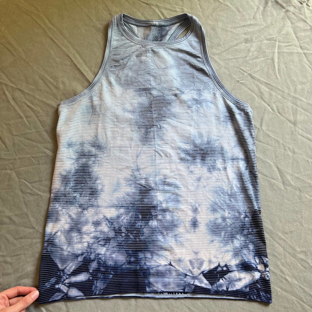 Lululemon Blue Tie Dye Racerback Active Wear Workout Tank Size 10